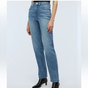 Madewell Blue 90’s Straight Leg Jeans in Like New condition